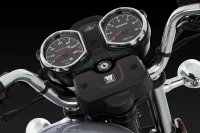 Imagem mostrando painel da Chopper Road 150 e suas funcionalidades com o fundo preto 3
