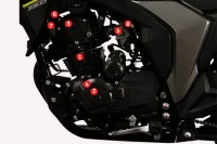 Imagem do motos da DK 150 pontuando os pontos principais da peça em fundo branco 1