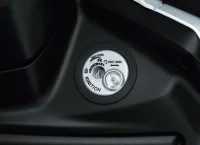 Ignição da VR150 mostrando a entrada da chave e a entrada da ignition cover 17