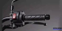 Detalhe do Acelerado da Moto Honda CB 1000R Black Edition 1