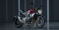 Lateral e Frente da Moto Honda CB 1000R Neo Sports Café 2