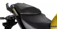 Detalhe do banco da moto Honda CB 300F Twister 3