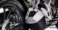 Detalhe do escapamento da Honda CB 300F Twister 5