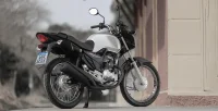 Perspectiva Traseira da Moto Honda CG 160 Start Prata Metalico 16