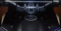 Detalhe da Tampa do Tanque da Moto Honda XRE 300 6