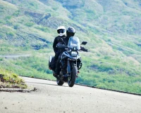 Suzuki V Strom1050 LIDERANDO 1