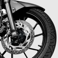 Visão frontal da Moto FAZER FZ25 ABS Azul ,com destaque no farol com projetor de LED 48