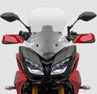 Visão frontal da Moto TRACER 900 GT ABS Vermelha destaque na bolha frontal e farol 26