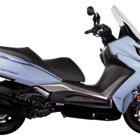 Kymco Downtown 350i 2025: Maxiscooter azul, 29cv, design moderno, TCS, ABS, suspensão ajustável