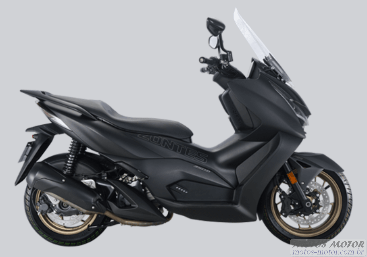 Zontes 350E: Scooter preta, design agressivo, 37cv, 3,87kgfm, painel TFT, ABS