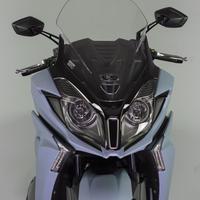 kymco downtown 350i 2025 azul maxiscooter tcs abs Kymco Downtown 350i 2025: Maxiscooter azul, farol duplo, design moderno, 29cv, 3,14kgf.m, ABS, TCS