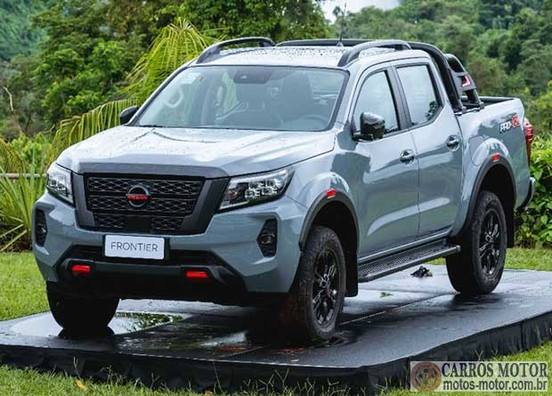 Foto de divulgação Frontier Platinum CD 2.3 Bi-Turbo Diesel Automático 2026 Imagem de divulgação Frontier Platinum CD 2.3 Bi-Turbo Diesel Automático 2026