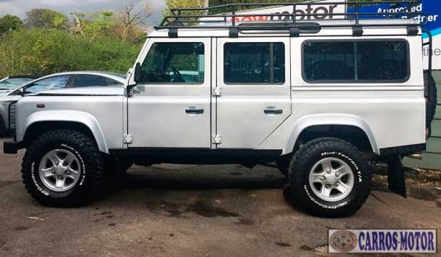 Foto de divulgação Tabela Fipe Land Rover Defender 110 TD5 2.5 4×4 Diesel 2006 Imagem de divulgação Tabela Fipe Land Rover Defender 110 TD5 2.5 4×4 Diesel 2006