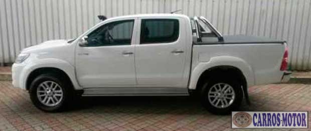 Imagem de divulgação Hilux Cabine Dupla D4-D 4 4×4 3.0 TDI Diesel Mecânico 2015
