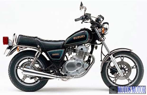 SUZUKI Intruder 250 - Moto Star Tupã